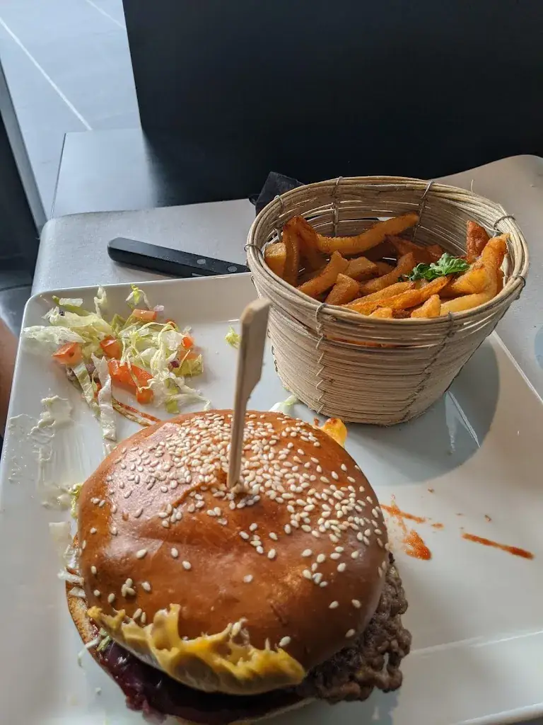 Menu_O Bout d'Istres_Istres_image_2