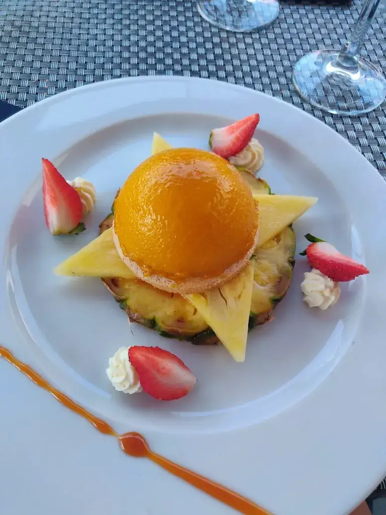 Iwona Bogdziewicz_O Bout d'Istres_Istres_review