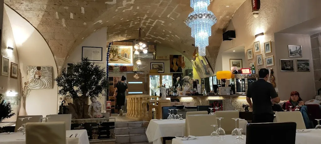 Puccini restaurant in Istres
