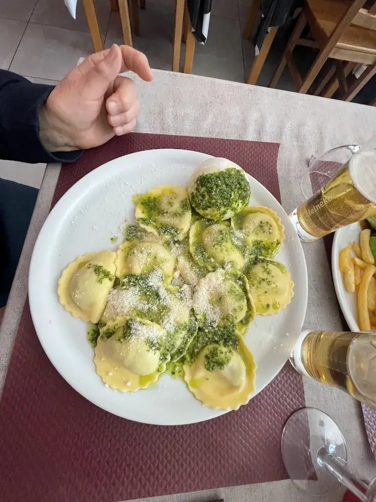 Marie Line Lascaray_LA VILLA_Istres_review