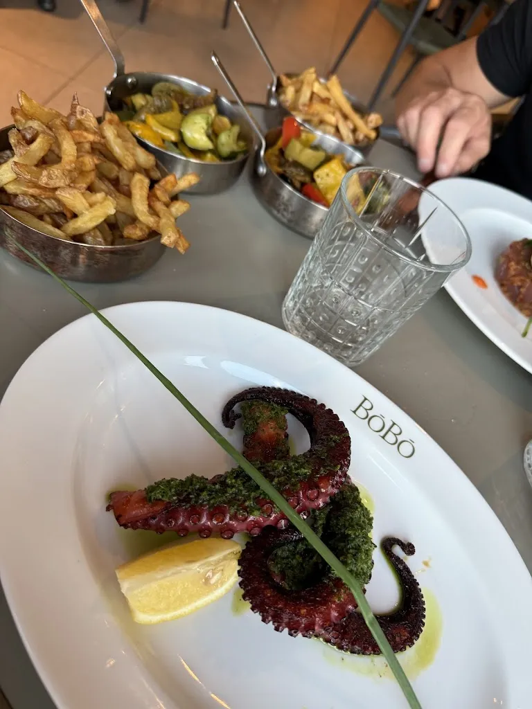 Glad “Glad”_BōBō_Istres_review