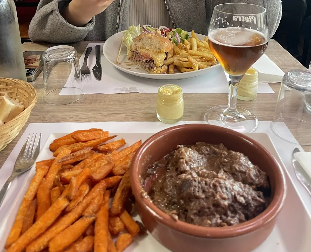 celine Lopez_la bône franquette_Istres_recensione