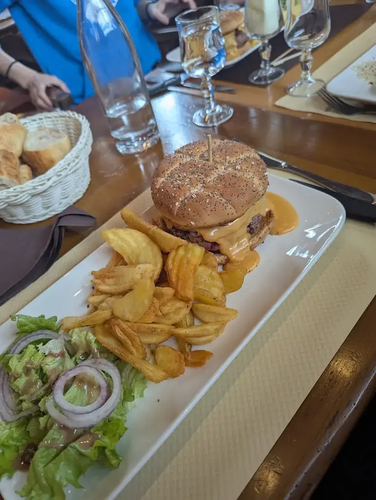 Marion Destrebecq_Brasserie Transhumance_Istres_review