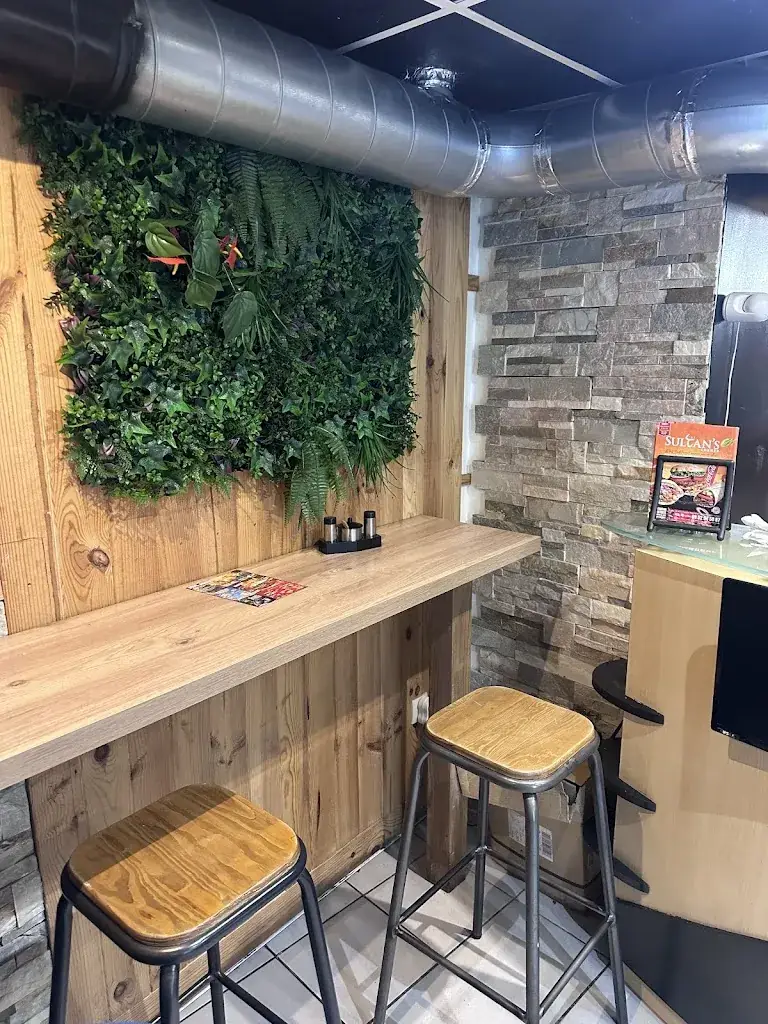 The Sultan’s corner ( Istres )_Istres_slider_image_1