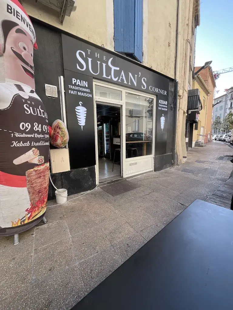 The Sultan’s corner ( Istres )_Istres_slider_image_3