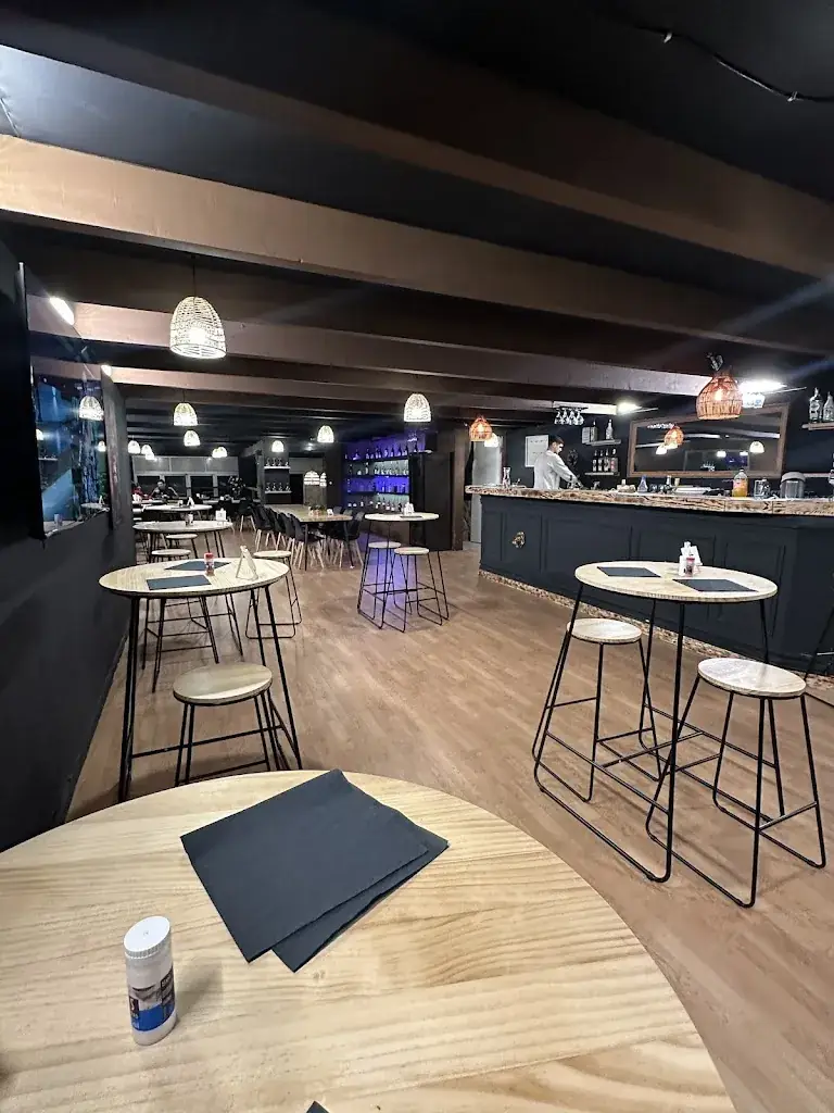 Restaurant UBAS Tapas_Istres_slider_image_1