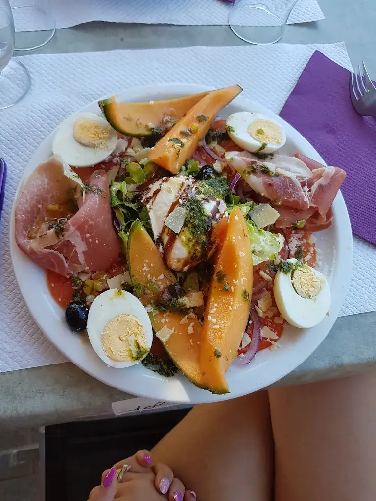 Menu_La Camargue_Istres_imagen_3