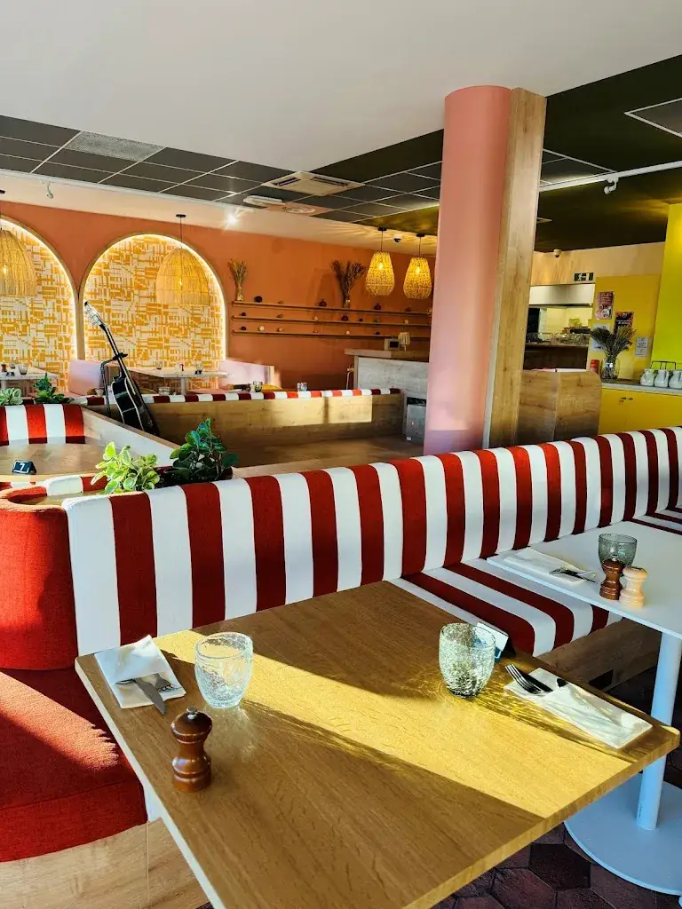 Mas Fénis_Istres_slider_image_1