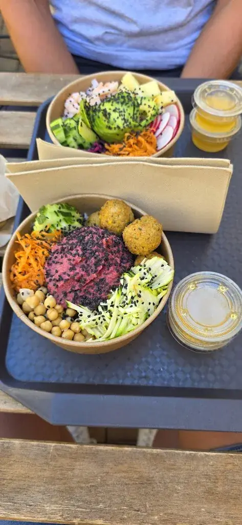 Emmy_Pokabowl Istres_Istres_review