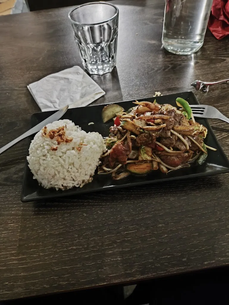 yves quatreH_Saigon Gourmet_Istres_review