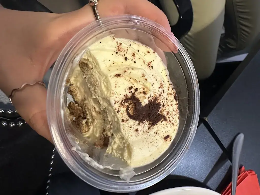 Isabel Seara_Paris Rome_Istres_recensione