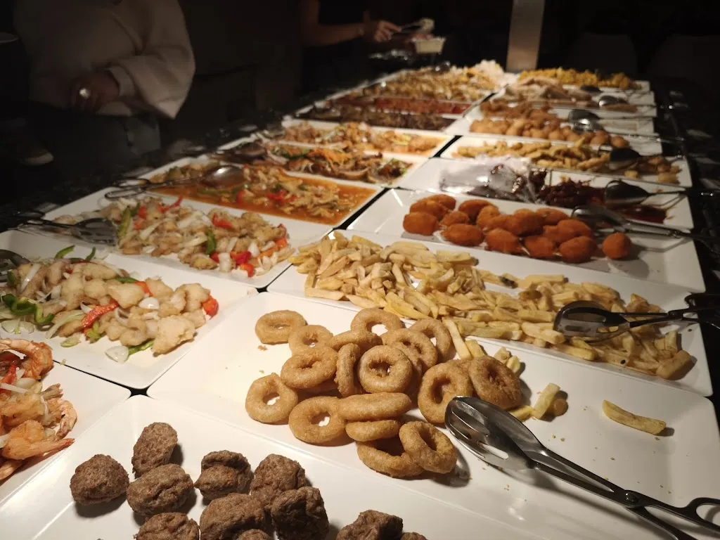 Max max_Le Mirage_Istres_review