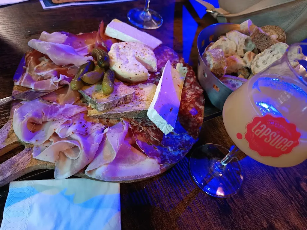 Morgane Carteron_𝗟𝗘 𝗟𝗔𝗣𝗦𝗨𝗖𝗘 𝗜𝗦𝗧𝗥𝗘𝗦_Istres_review