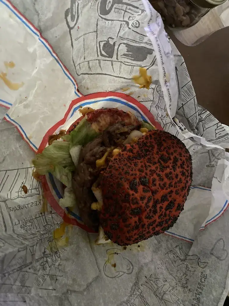 Bryan Olmos_Ô Camion Rouge_Istres_review