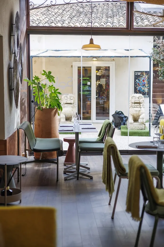 Solelh_L'Isle-sur-la-Sorgue_slider_image_1