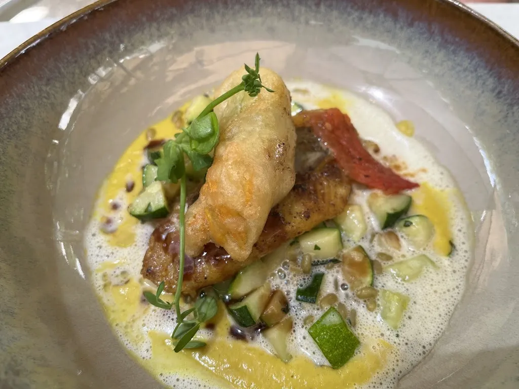 Anh Nguyen_Le Petit Henri_L'Isle-sur-la-Sorgue_review