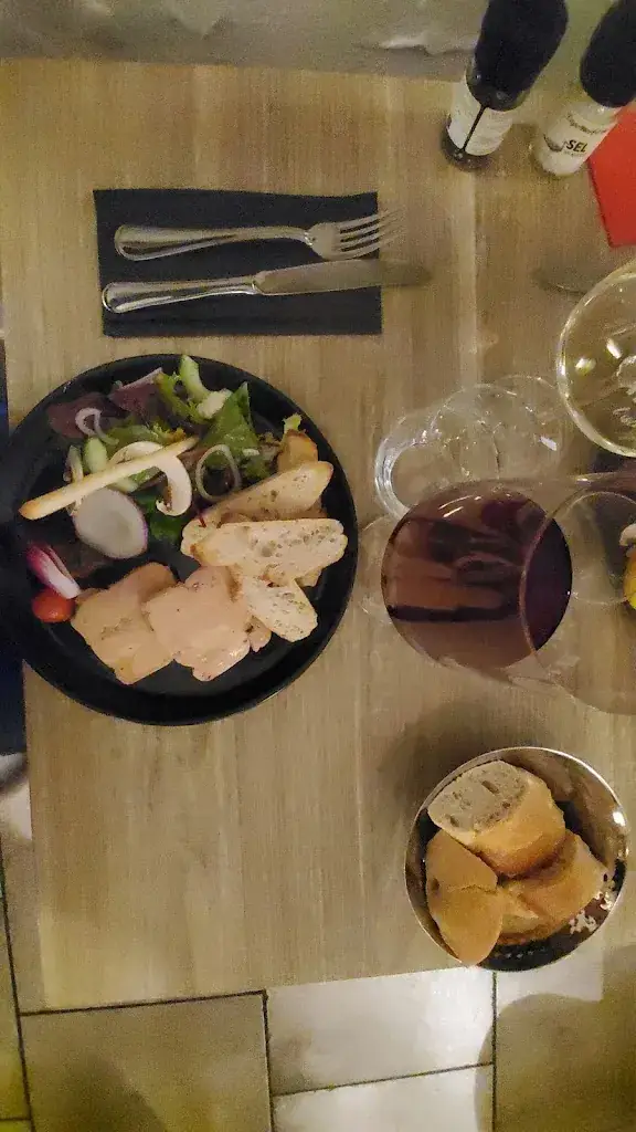 sagita saputri_HOT & COLD - Viandes grillées / Bistronomie_L'Isle-sur-la-Sorgue_review