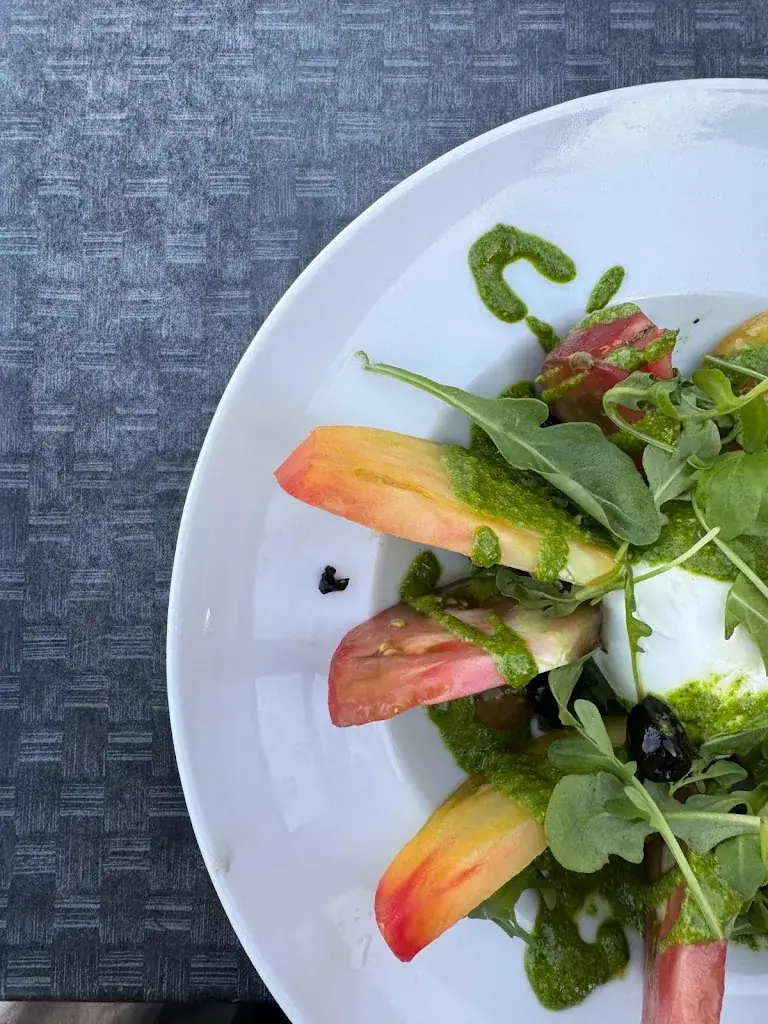 J. Brown_Le Bellevue_L'Isle-sur-la-Sorgue_review