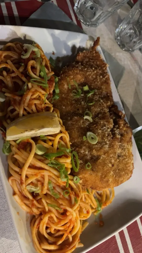 Juliette Martel_Insula_L'Isle-sur-la-Sorgue_review