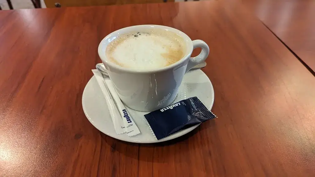 Chin Zhi Hui_Café de France L'Isle sur la Sorgue_L'Isle-sur-la-Sorgue_recensione