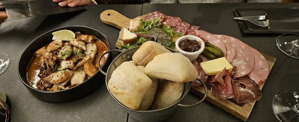 Guillaume Slama_17 Place aux Vins_L'Isle-sur-la-Sorgue_review