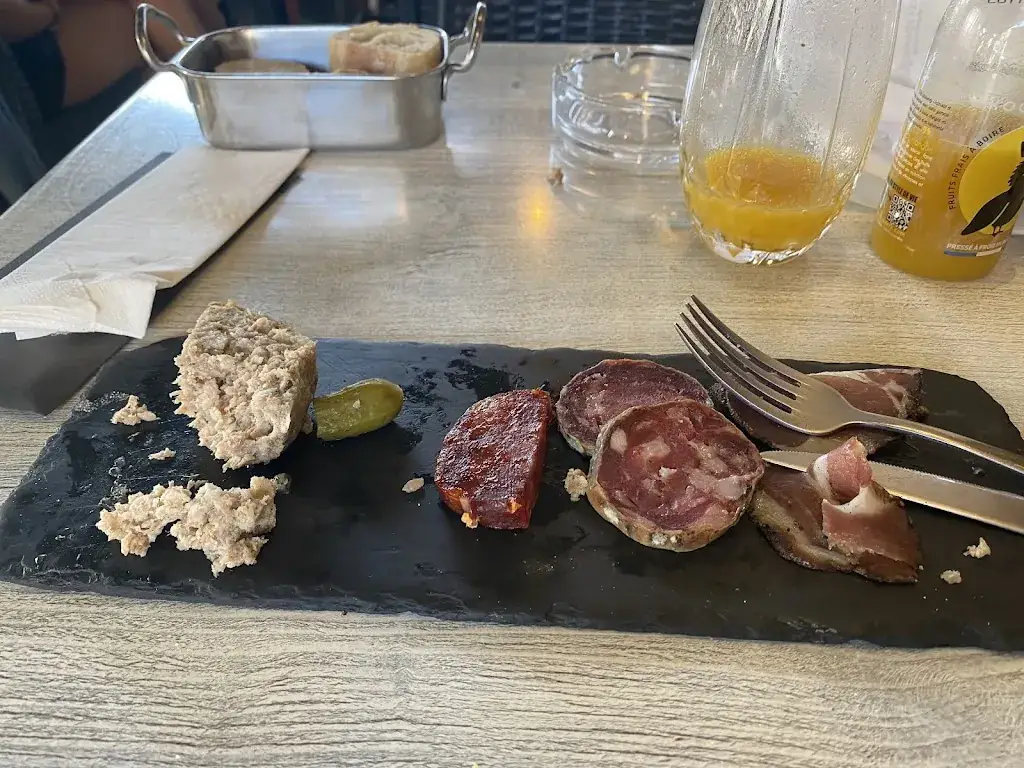 Tanya Obrien_17 Place aux Vins_L'Isle-sur-la-Sorgue_review