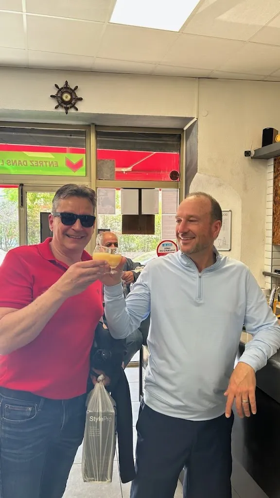 busker busker_Brasserie des docks_Marseille_review