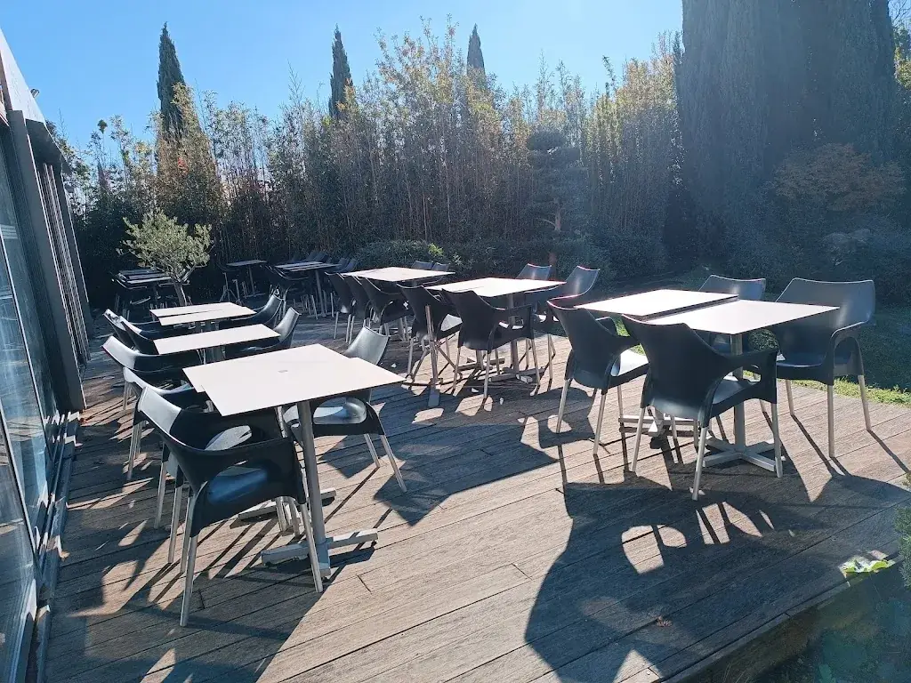 Restaurant de la cosmétique_Marseille_slider_image_1