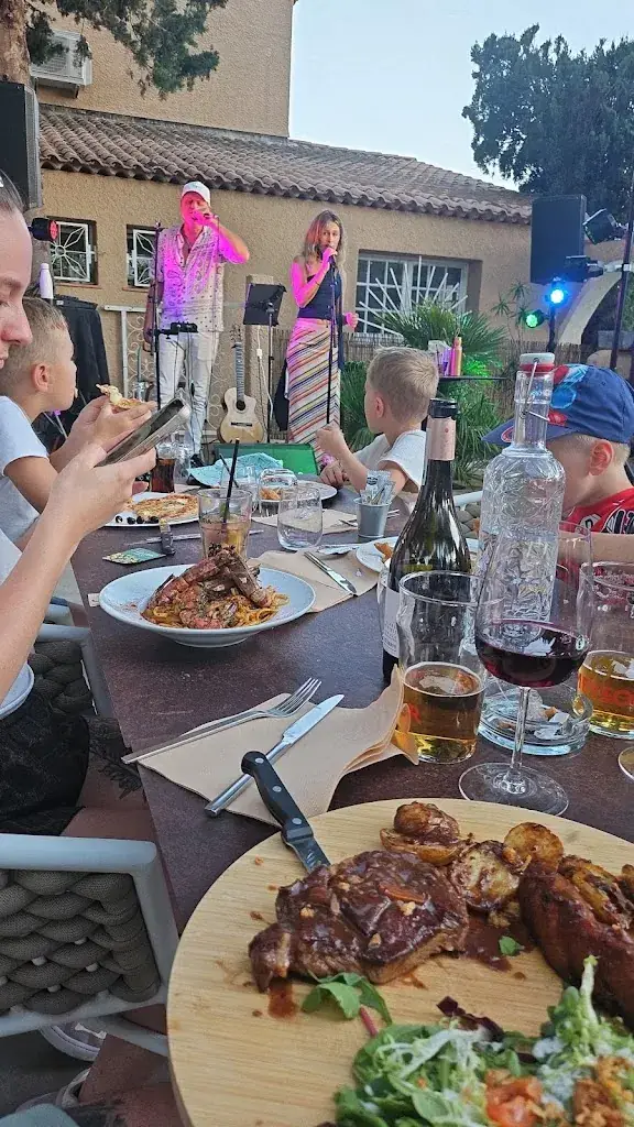 Davy Fanny_LE POSEIDON_Crau_review