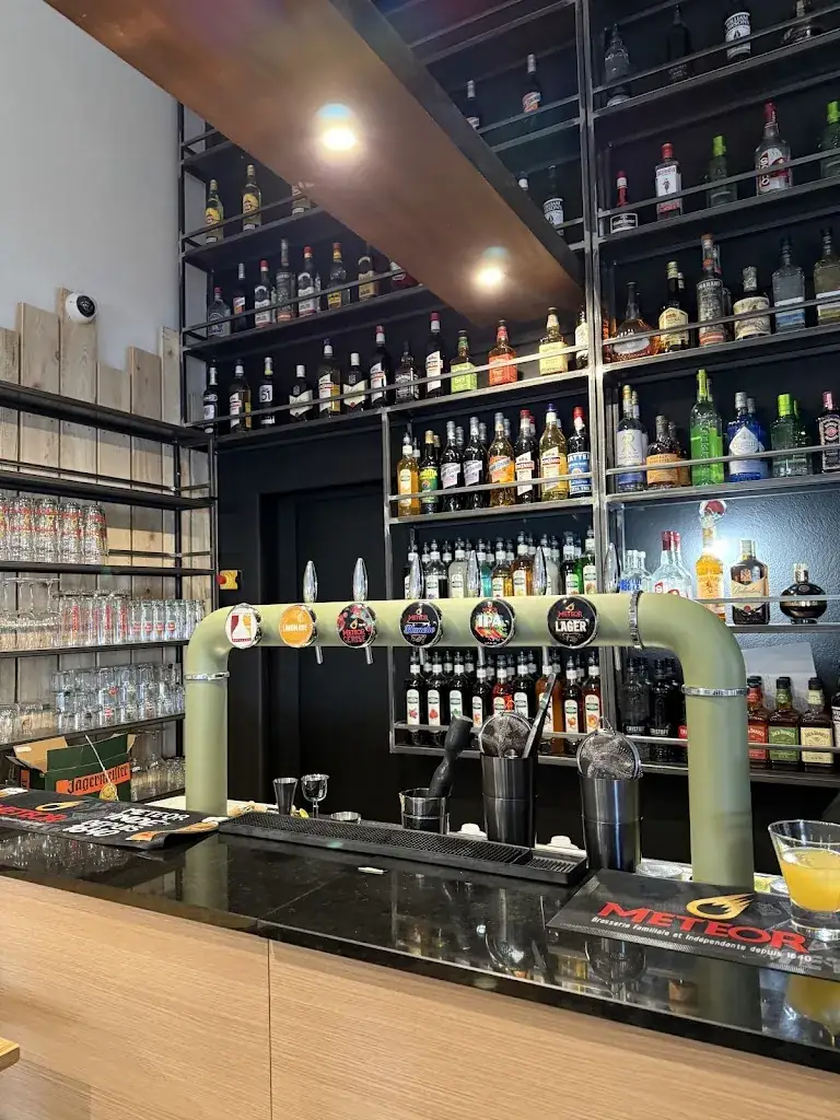 LE POSEIDON restaurant in Crau