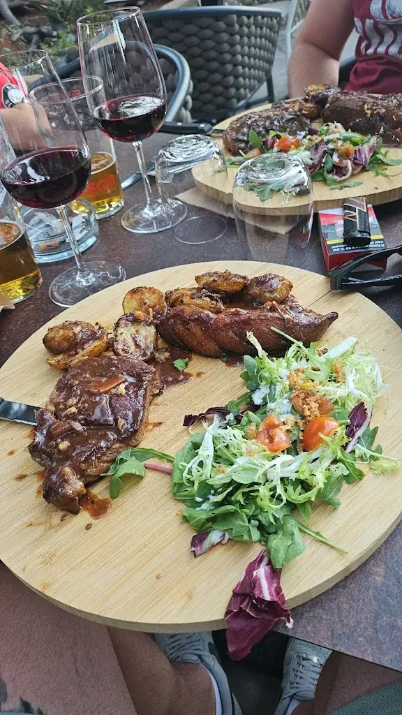 LE POSEIDON_Crau_slider_image_3