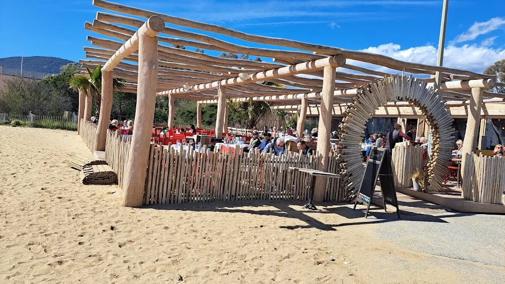 Peter Holdway_Le Nautic Beach - restaurant & plage privée_Croix-Valmer_review