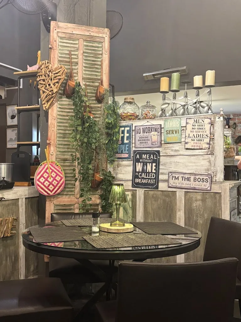 Restaurant Le Patio_Croix-Valmer_slider_image_3