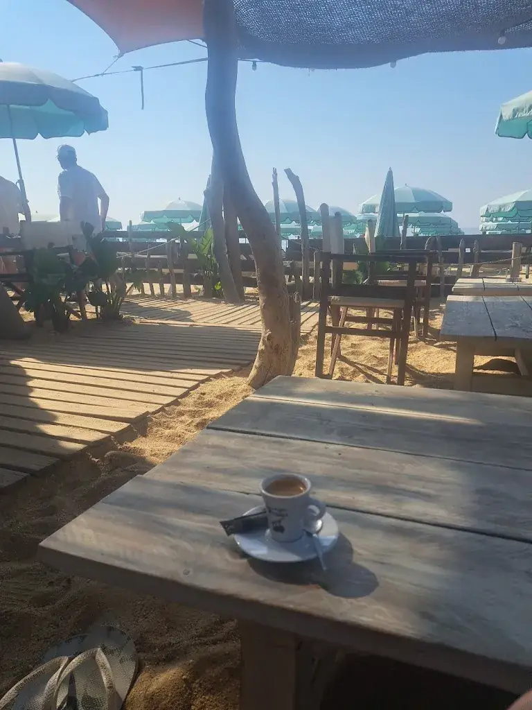 Fabian Slikkerveer_Le Filao Plage_Croix-Valmer_review