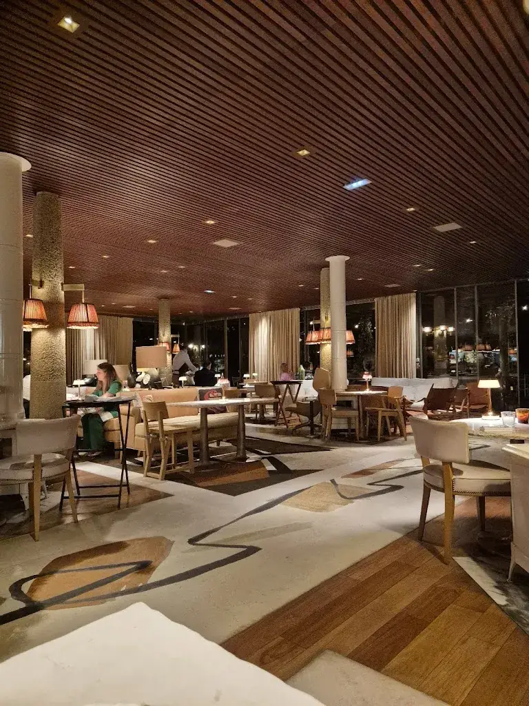 Lukas H_Vista_Croix-Valmer_review