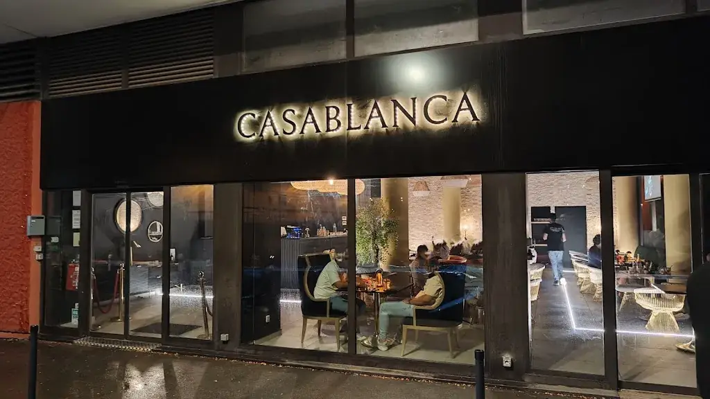 Casa Blanca_Marseille_slider_image_1