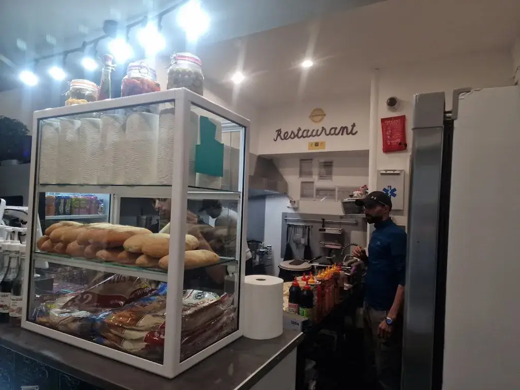 COSMOPOLITE CAPELETE_Marseille_slider_image_3