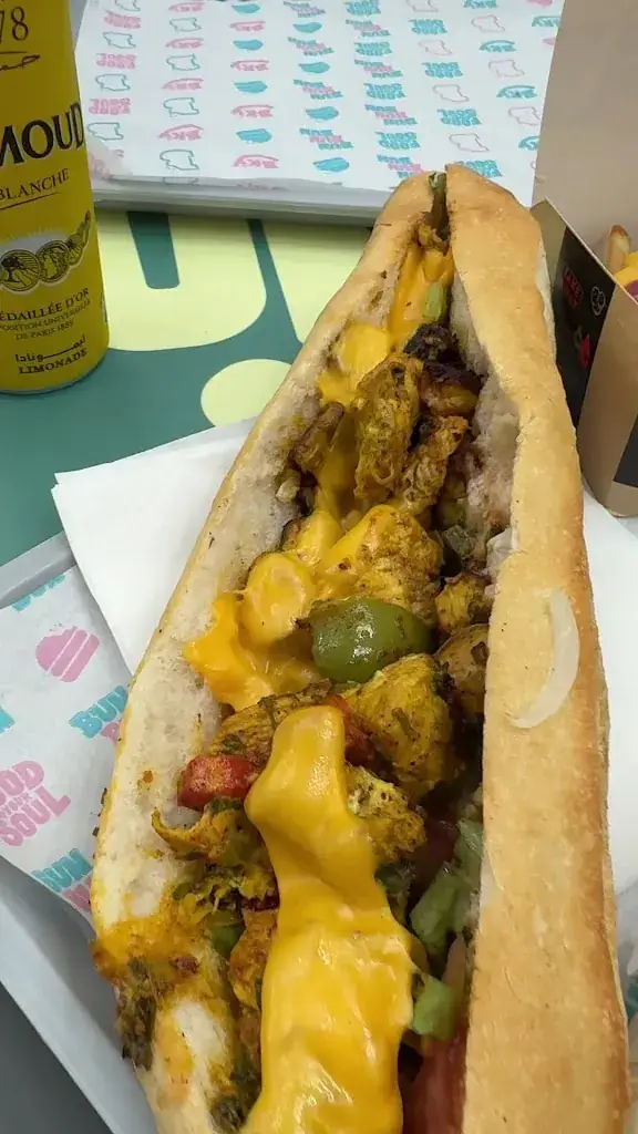 CL’ inspecteur_Bunk'y Capelette_Marseille_review