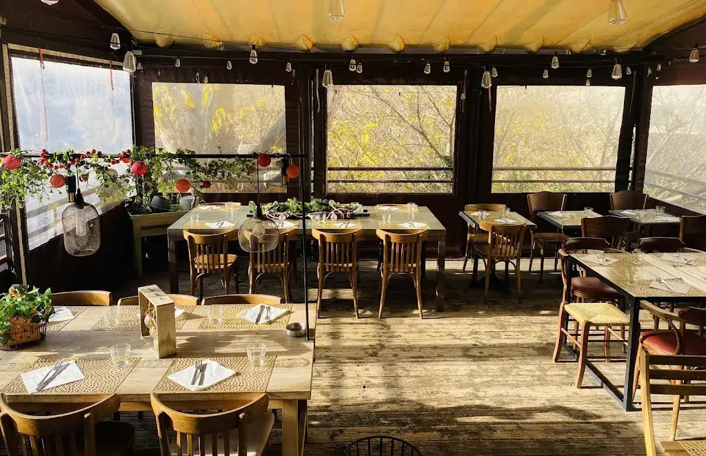 Le Bistrot_Marseille_slider_image_3