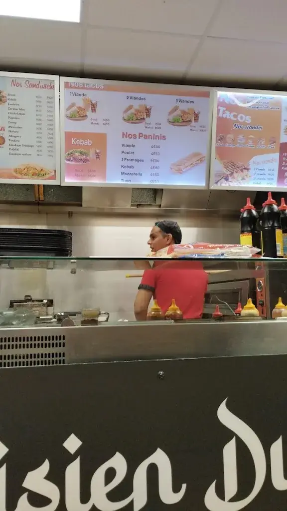 Houria Nadif_Snack Tunisien du sud Couscous Sur Place, Emporter, Tacos, Burger hallal a Marseille_Marseille_recensione