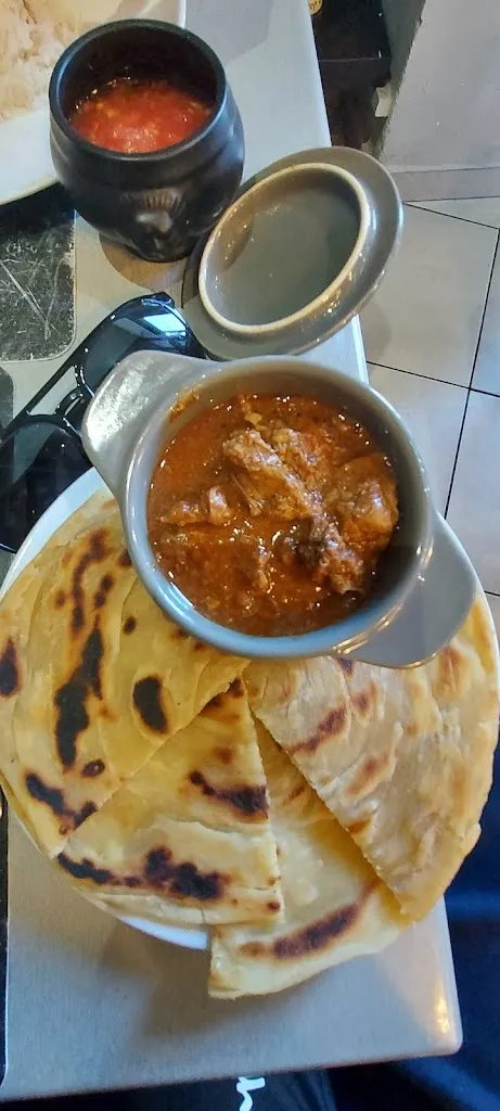 Sauf Bel_RIVE GAUCHE_Marseille_review