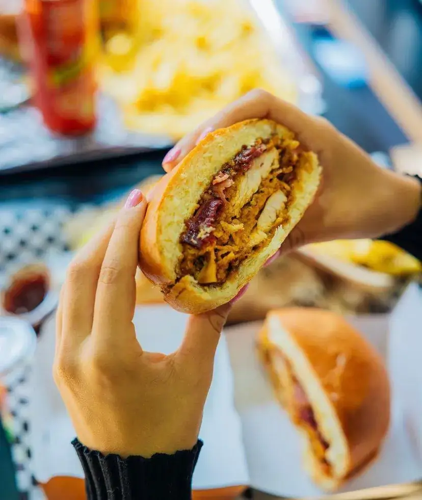 Chicken Bucket Marseille La Capelette_Marseille_slider_image_1