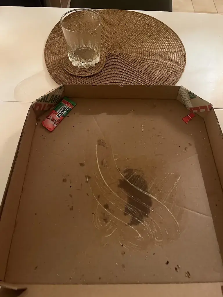 Souliman Chkr_My pizza 13_Marseille_review