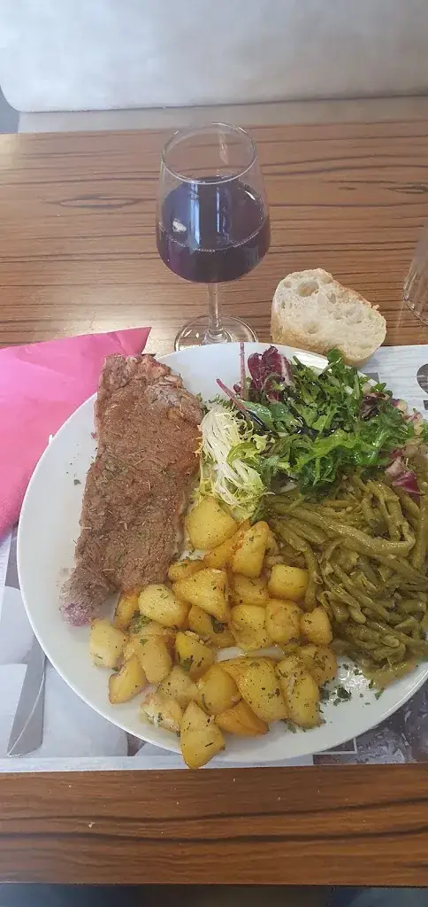 Martin Gilles_Bar De L'industrie Restaurant 