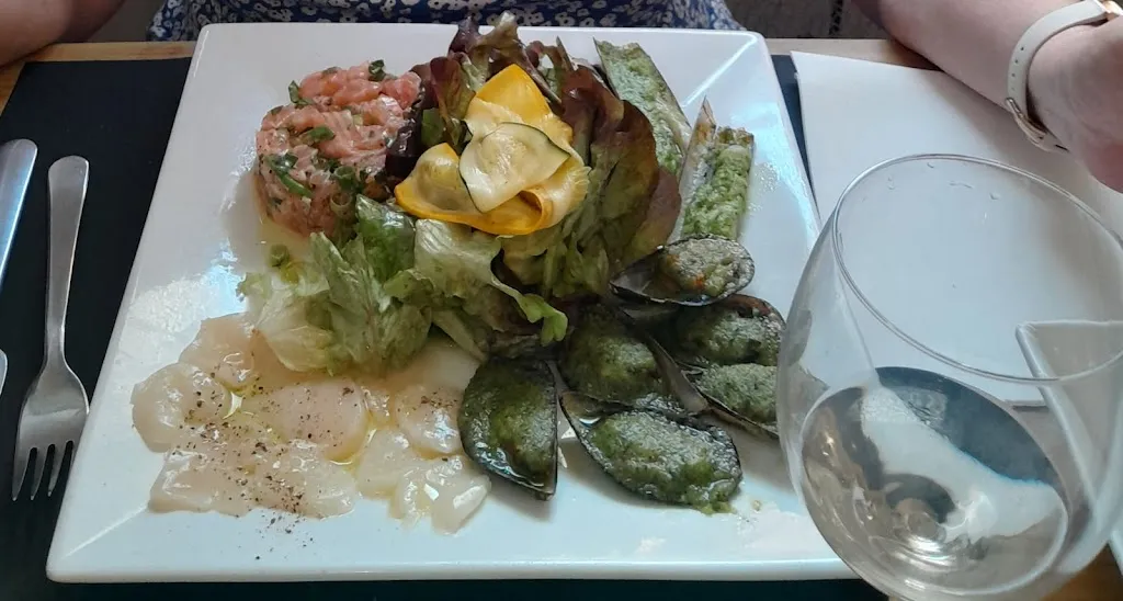 stephane bousquet _l'entre terre et mer_Destrousse_review