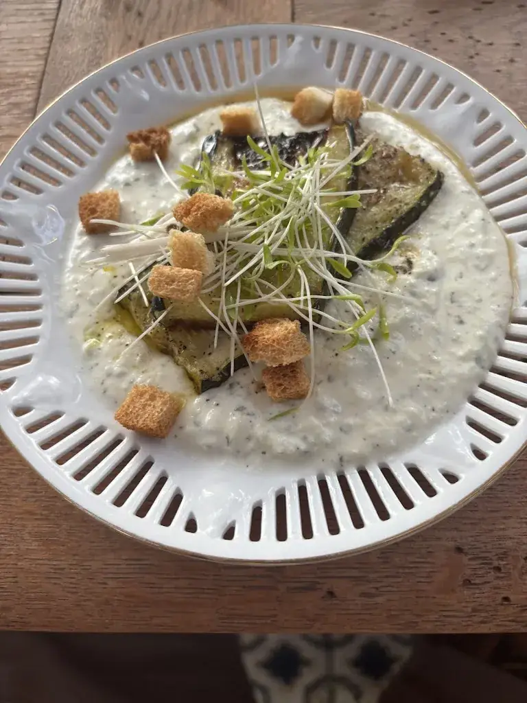 Pablo Gonzales_Les tables de la pierre blanche_Farlède_review