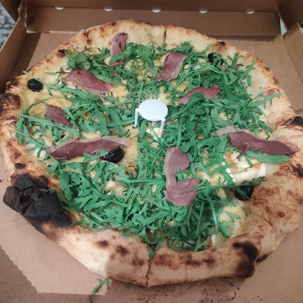 Pizzeria Chez Marius restaurant in Fare-les-Oliviers