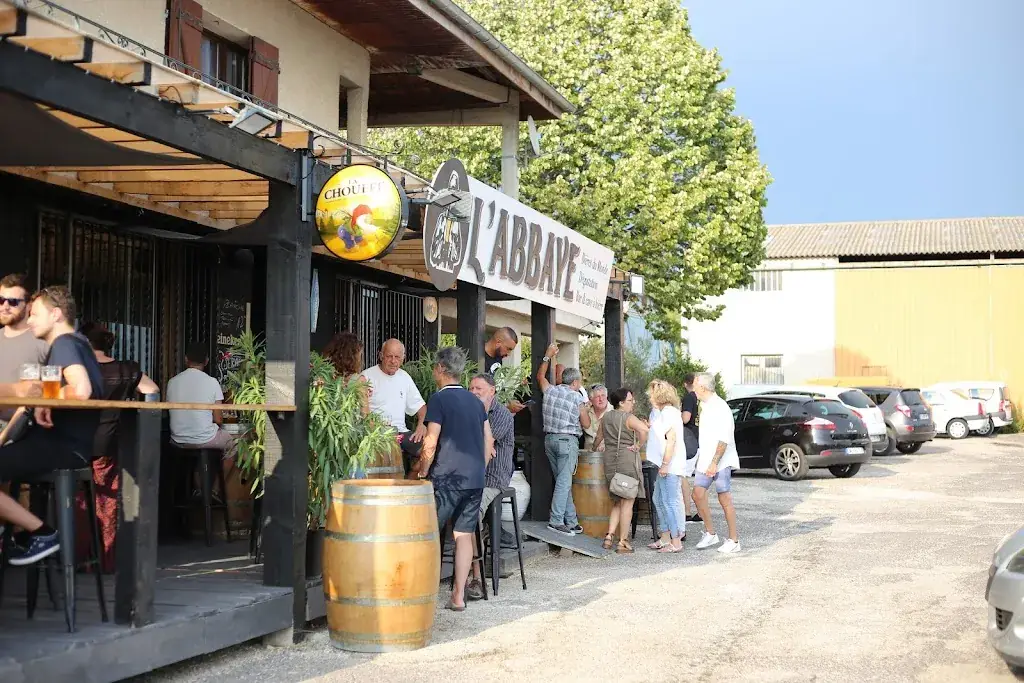 L'abbaye - Bar et Cave à Bière_Fare-les-Oliviers_slider_image_3