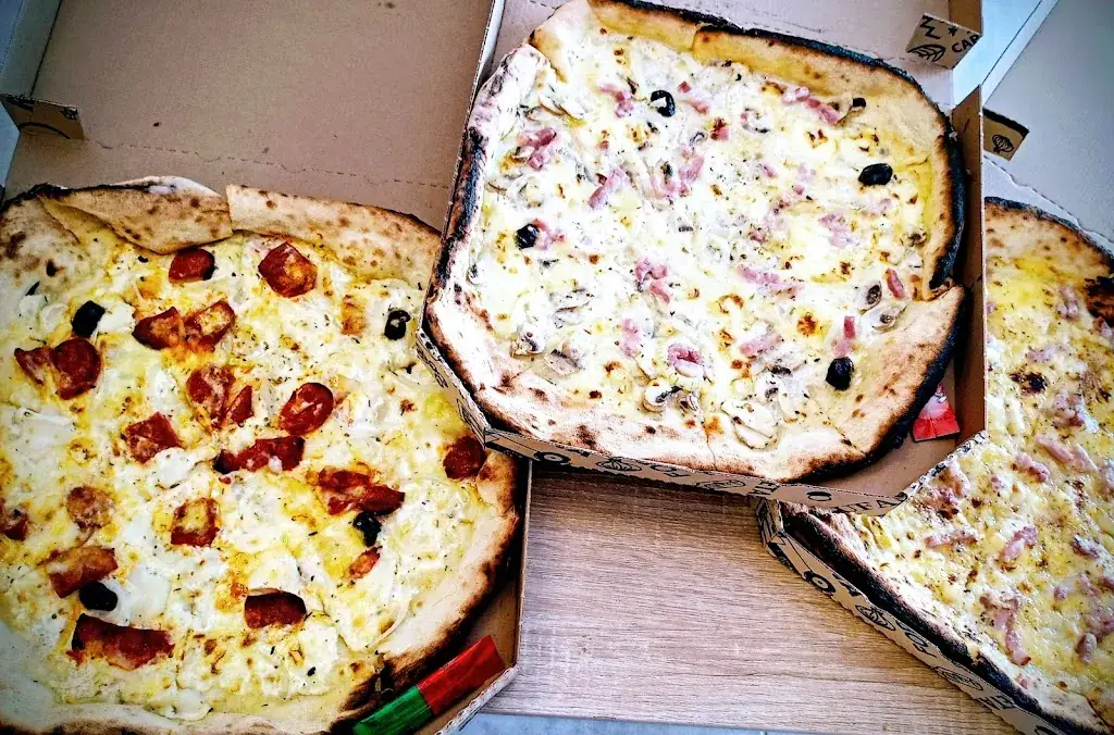 Raynaldo pizza_Fare-les-Oliviers_slider_image_1