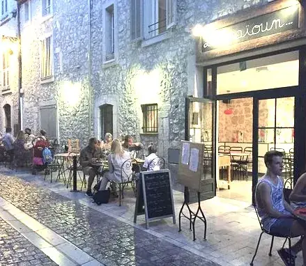 Restaurant La maïoun restaurant in Colle-sur-Loup